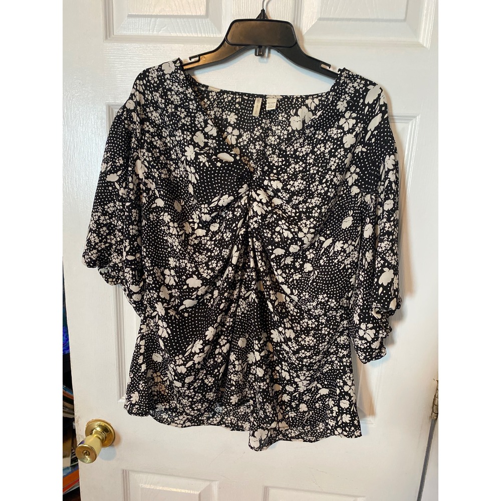 Cato Womens 18/20W Black‎ White Floral Polka Dot Twist Front V-Neck Blouse Top